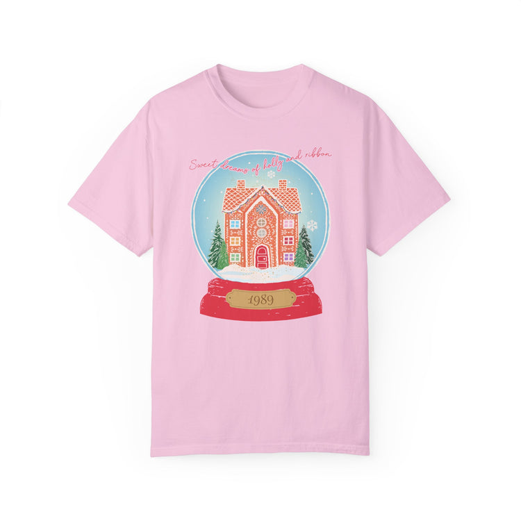 Snow Globe Holly and Ribbon